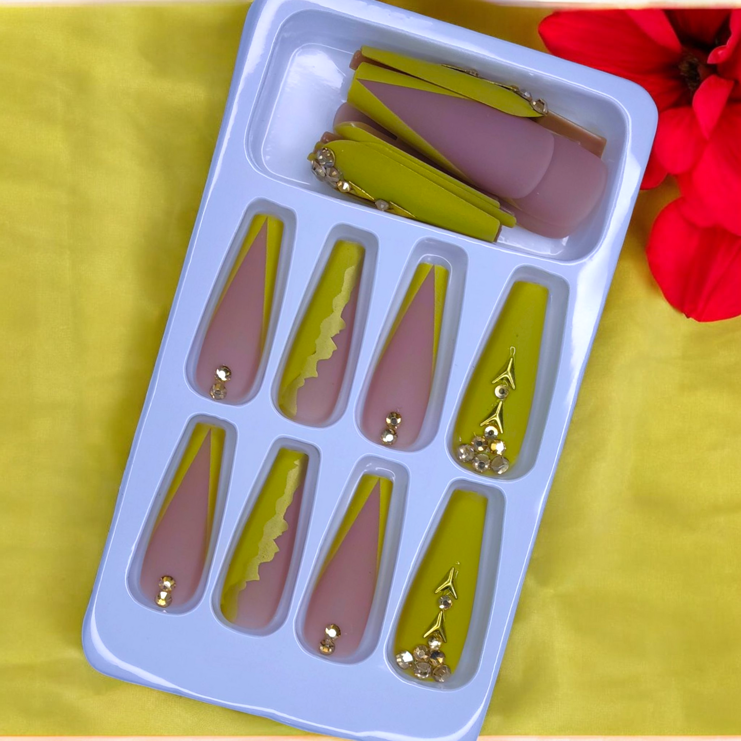 Matt sárga kövekkel