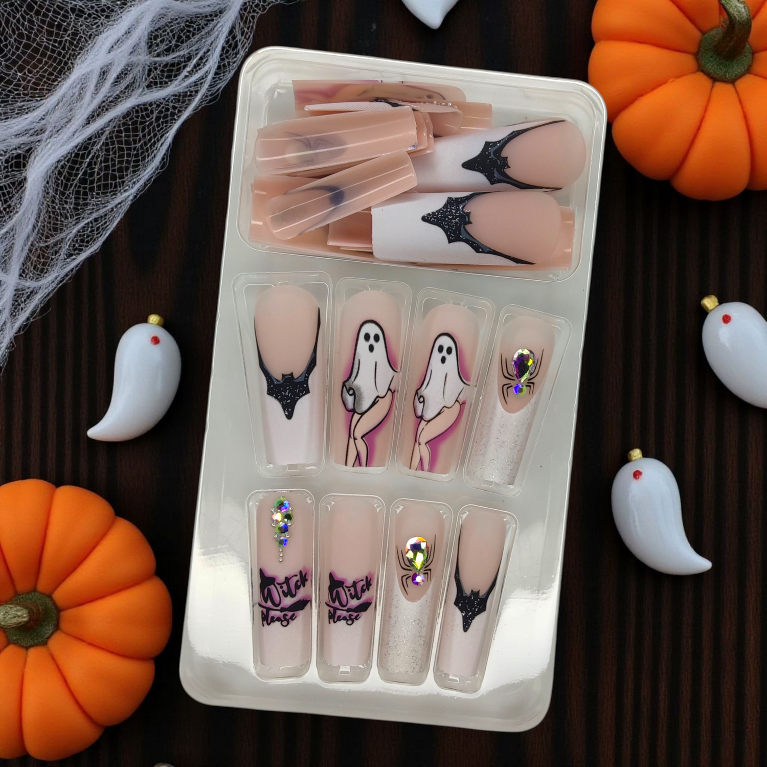 Halloween körmök